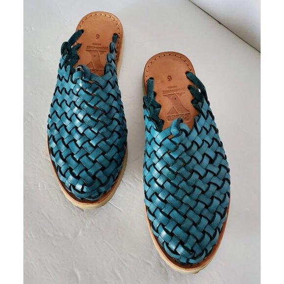 Huarache Mules by Brand X Huaraches Blue Handwoven Leather Size 6 Shoes Sandals - Picture 2 of 12